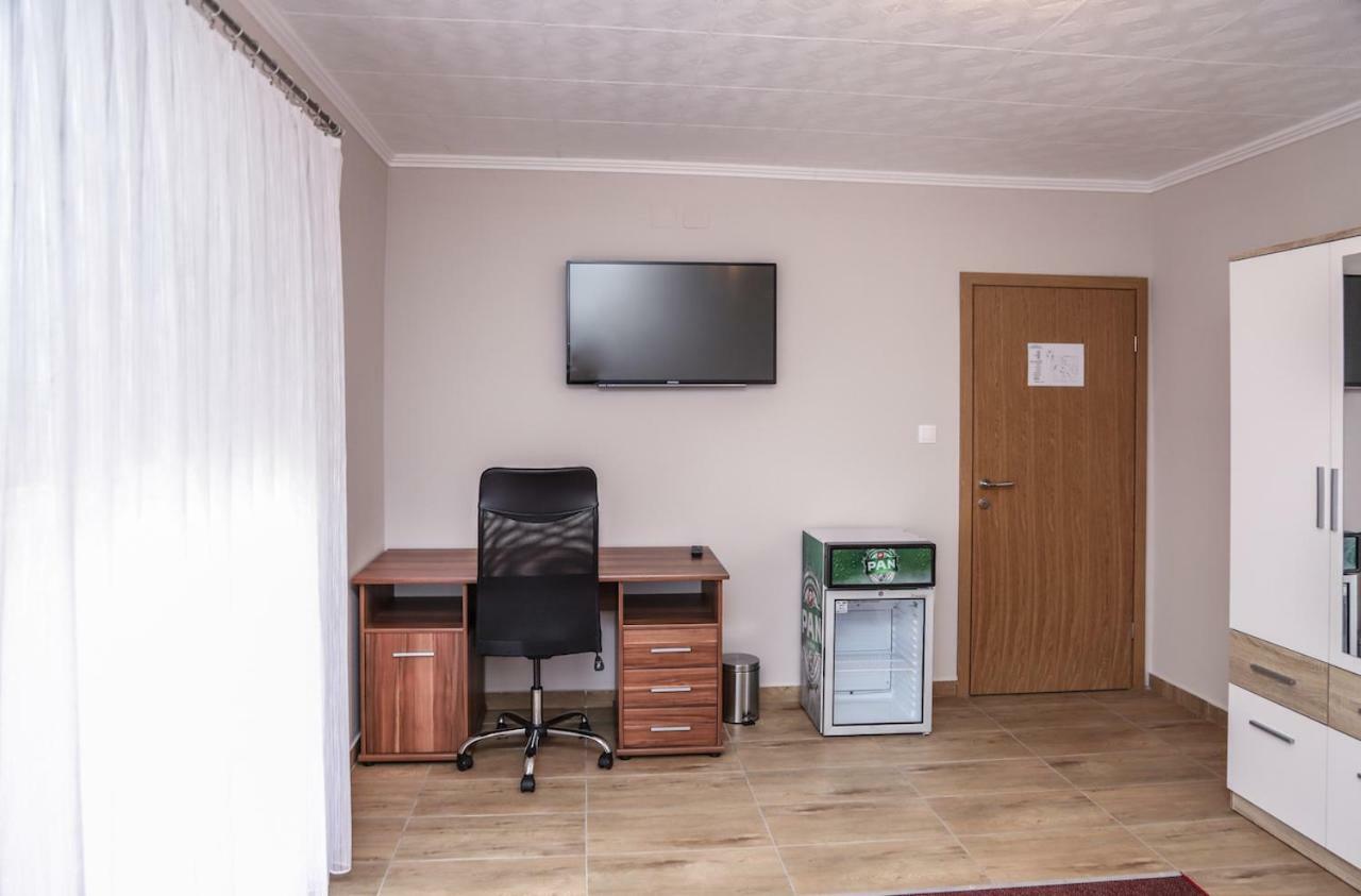 Hotel Zrinski Koprivnica Bagian luar foto